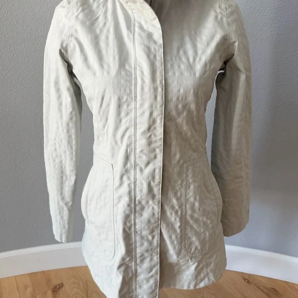 Marmot Women's Hooded Ski Jacket in Creamy Grey - Picture 2 of 16